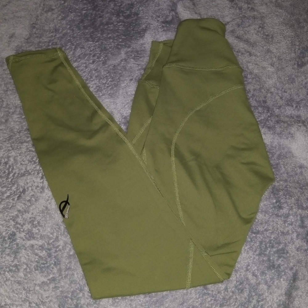 Ptula olive green leggings size x-small